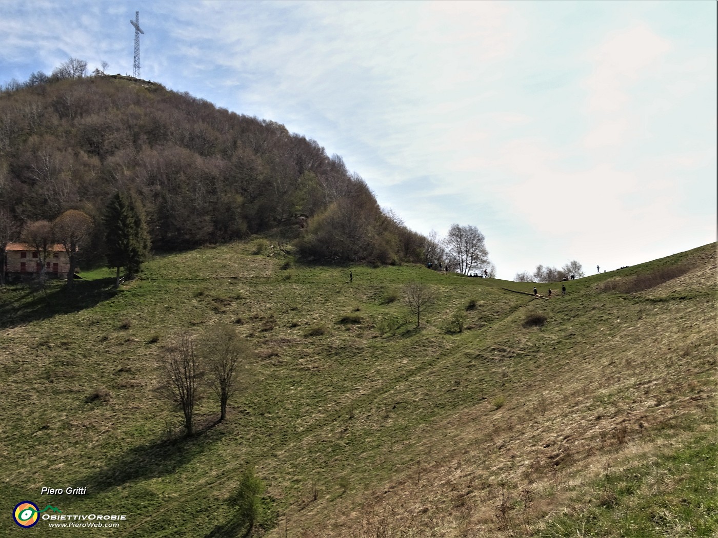 71 Scendendo verso il Colle di Sant'Anna sguardo indietro.JPG